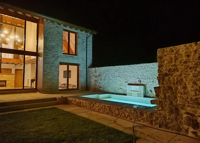 Mirador Del Hito I Y Ii *